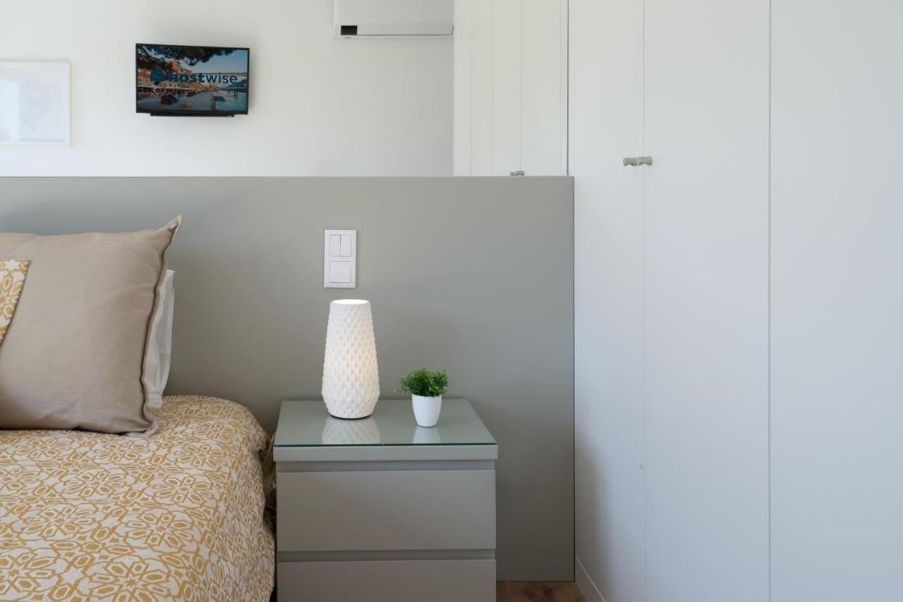 Host Wise - Bright & Contemporary Flat - Ace Location Apartment Porto Bagian luar foto