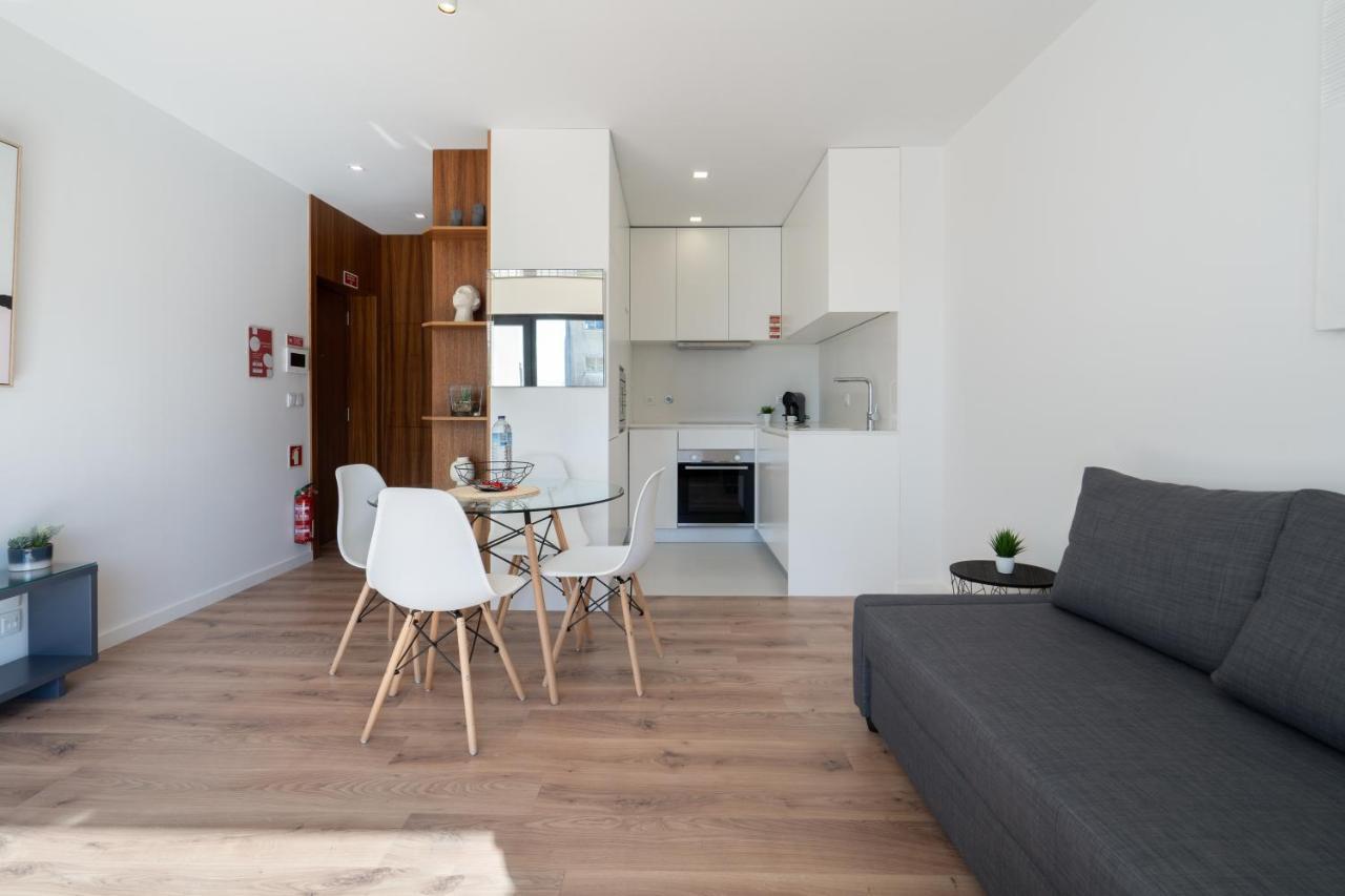 Host Wise - Bright & Contemporary Flat - Ace Location Apartment Porto Bagian luar foto