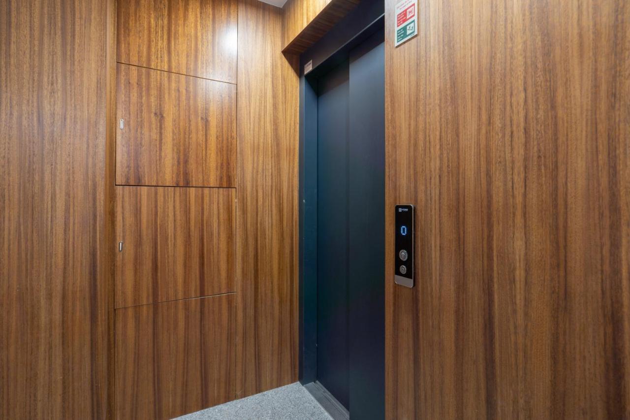 Host Wise - Bright & Contemporary Flat - Ace Location Apartment Porto Bagian luar foto