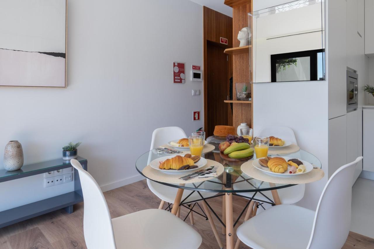 Host Wise - Bright & Contemporary Flat - Ace Location Apartment Porto Bagian luar foto